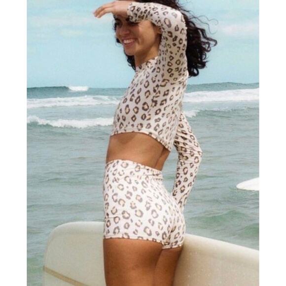 Billabong• Sweet Sands Crop Rashguard - Picture 12 of 12